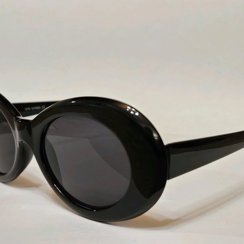 Sunglasses like new with fabric case