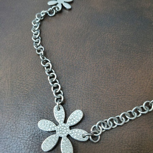 Folli Follie necklace and bracelet set silver like new