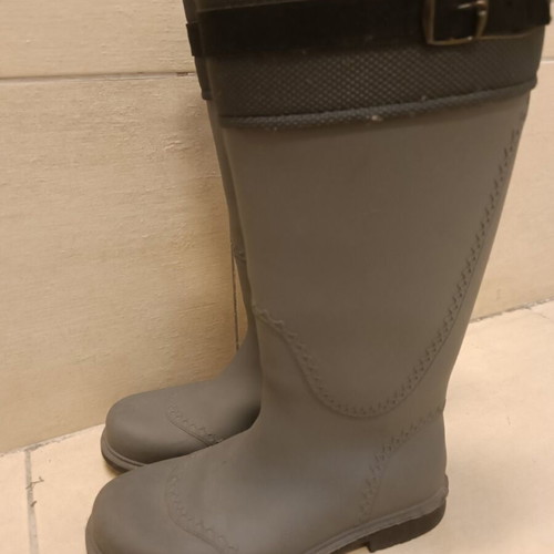 Women's high rain boots size 37 with fur, like new, gray