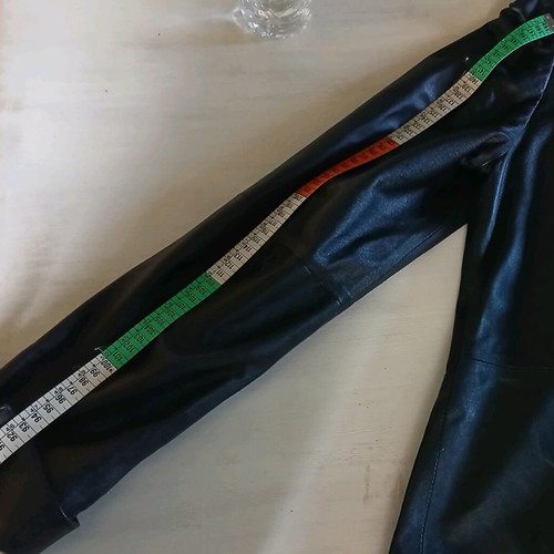 Women's leather jacket large like new, black