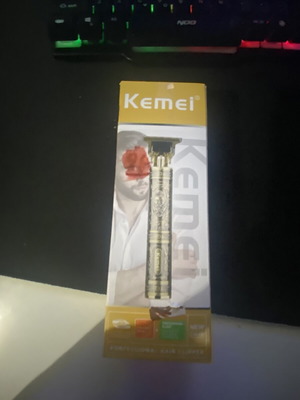 Kemei shaving machine used, new guards, very good condition