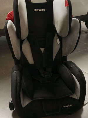 Καθίσματακι αυτοκινήτου Recaro Young Sport μεταχειρισμένο, μαύρο