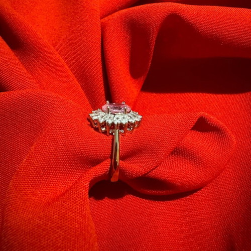 Cocktail ring silver rosette fashion jewelry with pink stone like new