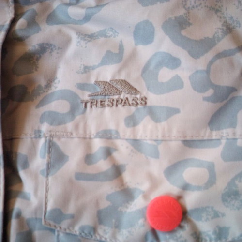 Trespass kids jacket used, size 2/3, waterproof, windproof