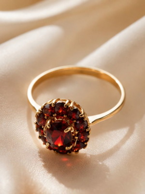 Vintage 18K Gold Rosette Ring with Garnet, Size 19