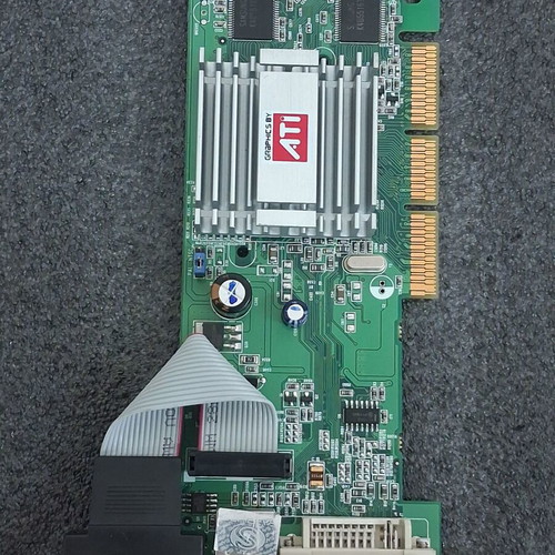 Sapphire ATI Radeon 9200 SE 128MB DDR AGP graphics card like new