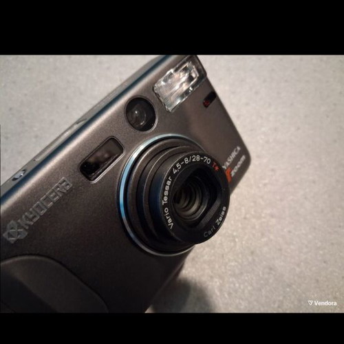 Yashica T Zoom camera like new, premium 35mm compact with zoom lens