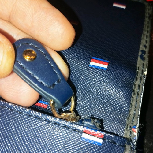 Πορτοφόλι Tommy Hilfiger μεταχειρισμένο, ναυτικό μπλε unisex