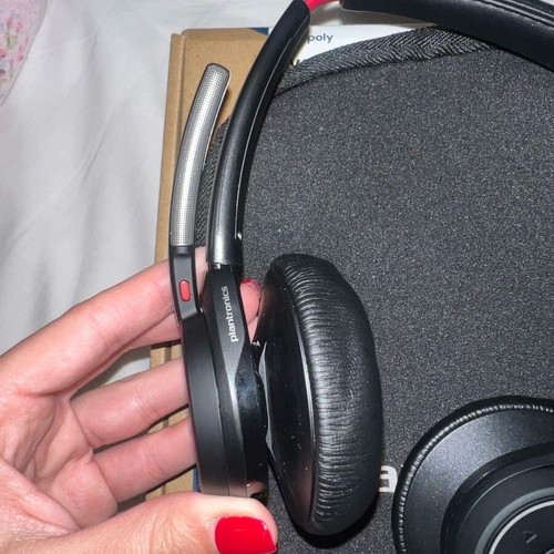 Poly Voyager Focus UC like new