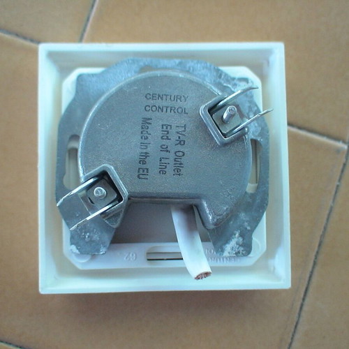 Set of 3 used TV-RD wall antenna sockets for television and radio
