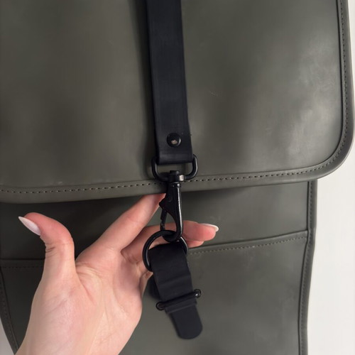 Rains backbag large size like new, olive green and black