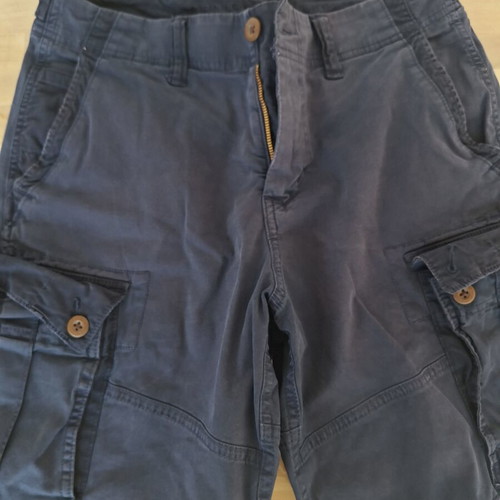 American Eagle men's cargo shorts size 30, dark blue