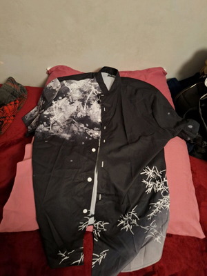 Shirt xxl black and white with Japanese cherry blossoms new