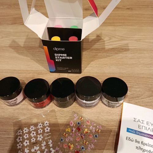 Dipme Dip Powder Manicure Kit like New with 5 Colors