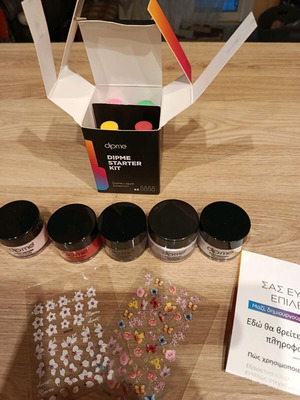 Dipme Dip Powder Manicure Kit like New with 5 Colors