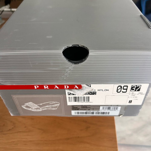Prada shoe box used 22x33x13