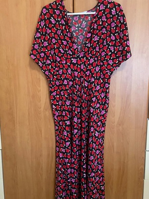 Zara floral dress used, size XL, fuchsia and red print