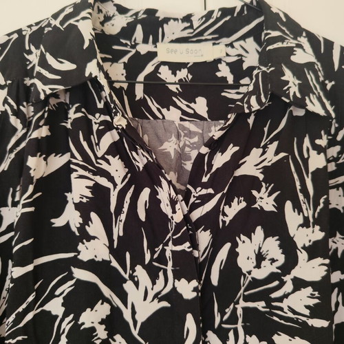 See U Soon Black Floral Short Sleeve Cropped Shirt Like New, Size L
