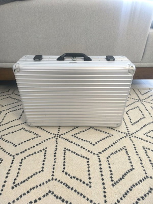 Βαλίτσα Rimowa aluminium vintage σαν καινούργιο, ασημί, 64x44x20 cm