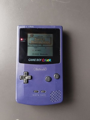 Nintendo Game Boy Color лилав употребяван, работи нормално без игра