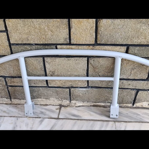 Bunk bed safety rail