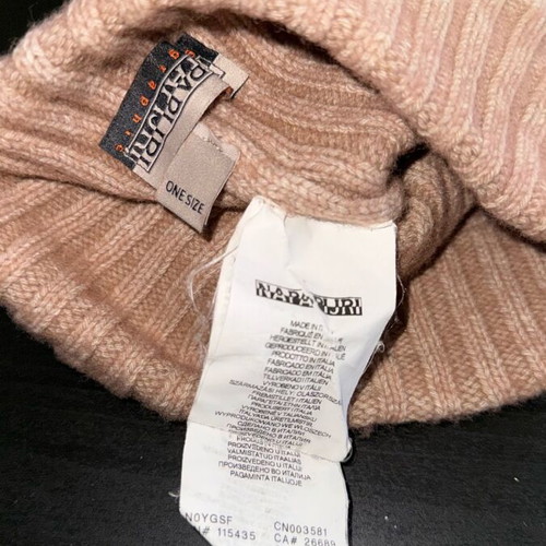 Napapijri beige hat like new