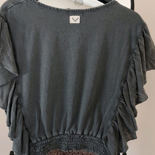 Blouse with ruffles and elastic new, gray Libertee, size S