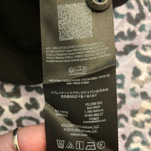 Volcom dress black with embossed patterns like new, size L