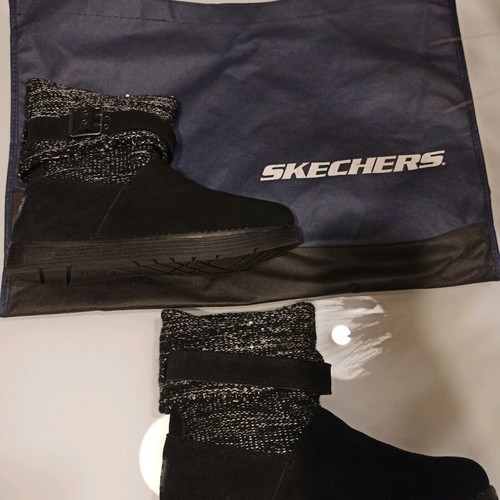 Skechers boots size 39.5 leather like new, black