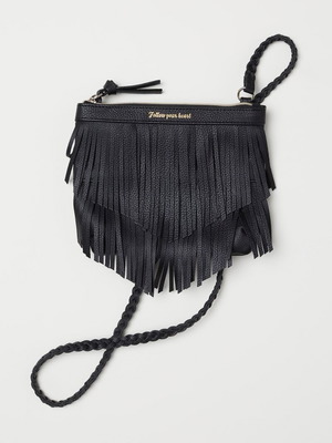 H&M black shoulder bag with fringe and "Follow your heart"