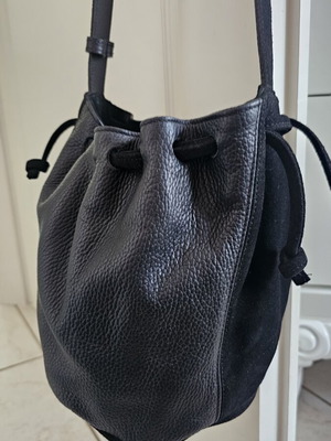 Park House leather crossbody bag like new, black