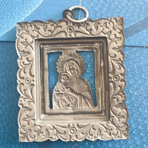 Used Virgin Mary icon, size 6.5x8 cm