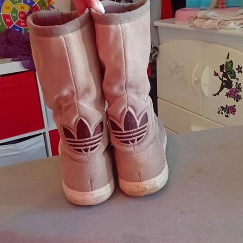 Adidas shoes used, beige boots size 38