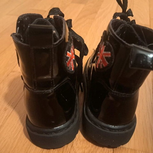 Children's boots new, size 27, black