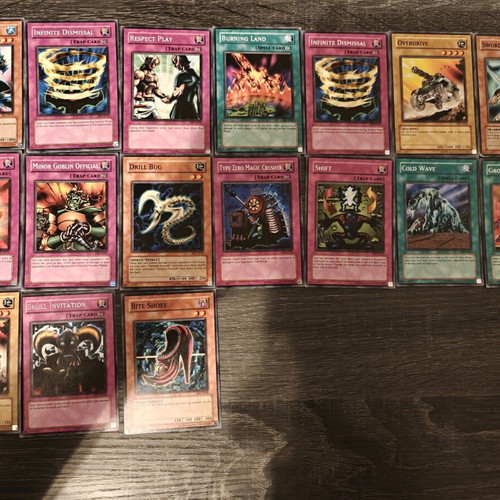 Yu Gi Oh psv cards like new, pack of 17