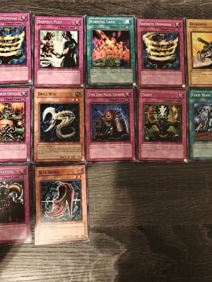 Yu Gi Oh psv cards like new, pack of 17