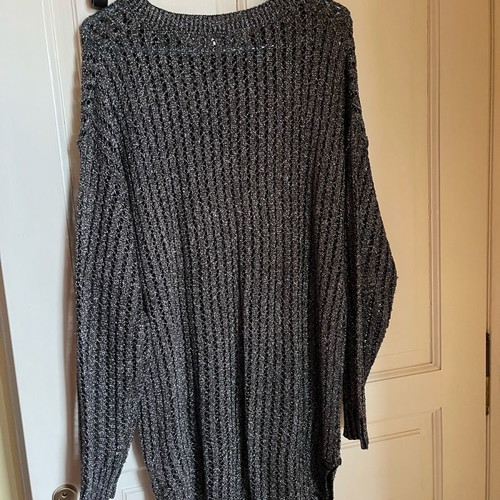Long women's blouse dress with lame look and loose knit used, one size