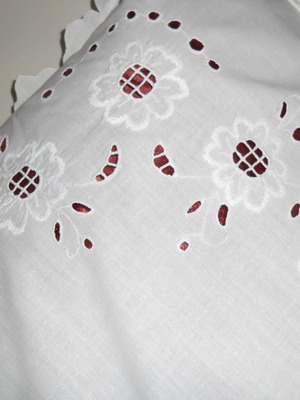 Μαξιλαροθήκες χειροποίητες, καινούργιες, μέγεθος 75x54 με βολάν, 2 τεμάχια