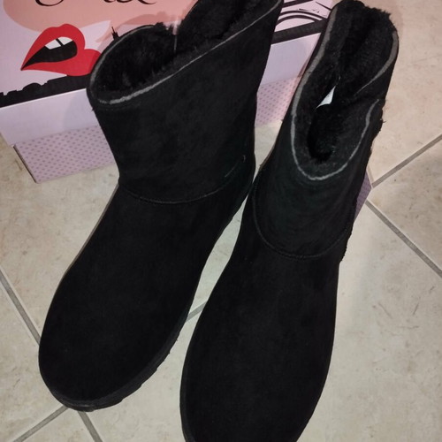 Women's black boots size 40 new with eco fur lining
