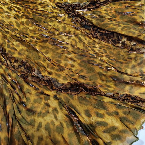 Maurizio women's clothing set metallic leopard like new with flower necklace gift leatherette