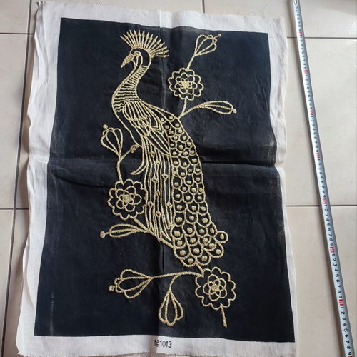 Peacock embroidery used 59×76 cm