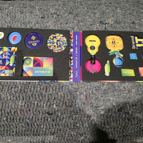 Button pin used multicolored Apefthon