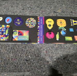 Button pin used multicolored Apefthon