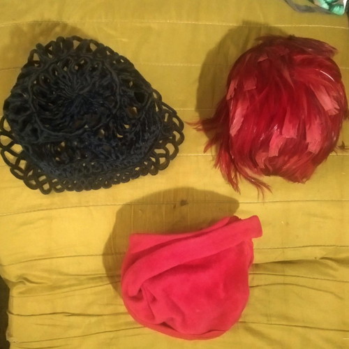 Belle Epoque hats collection set like new with ostrich feathers and velvet