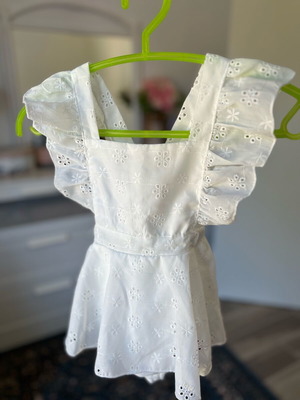Baby girl romper like new