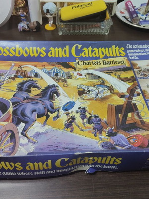 Crossbows and Catapults board game like new
