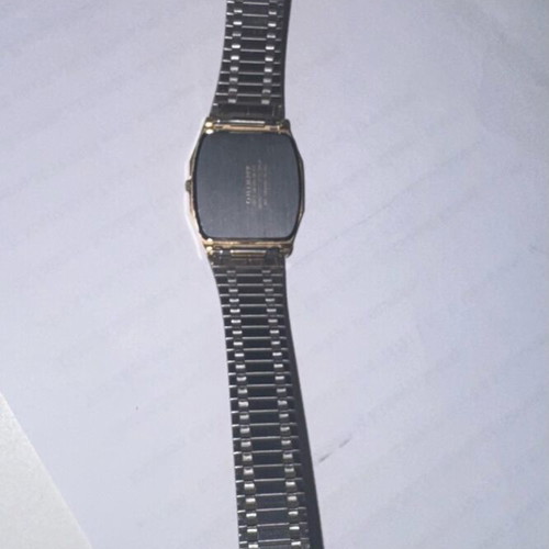 Orient VX watch used, gold color in excellent condition