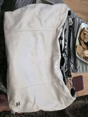 Y Not? Italian Leather Shoulder Bag new, off-white