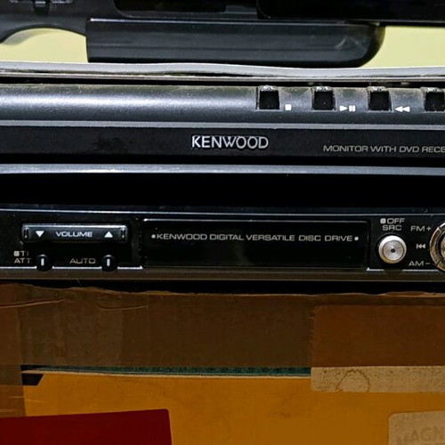 Kenwood 1DIN screen like new with remote control