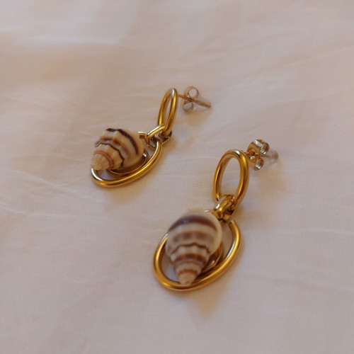 Gold Earrings with Shells like new, summer design